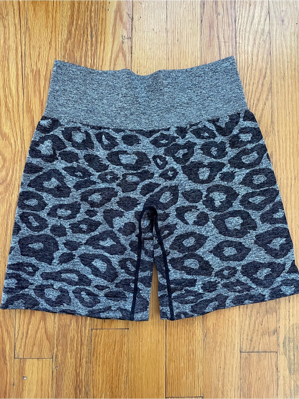 NVGTN Leopard Charcoal Gray Compression Shorts M